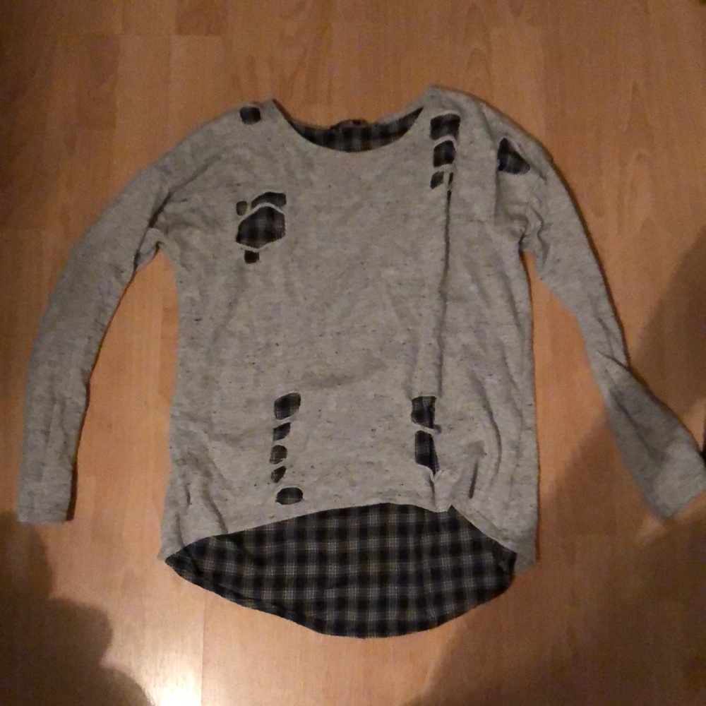 Long sleeve destroyed look crew neck